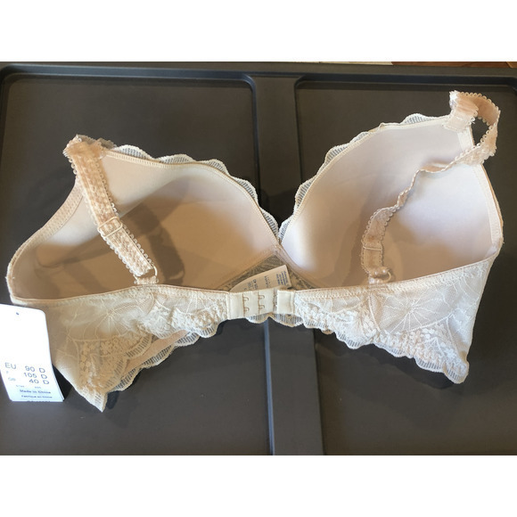 NWT Naturana Beige Floral-Lace Scalloped-Edge Wireless Full-Coverage Bra - Picture 6 of 8